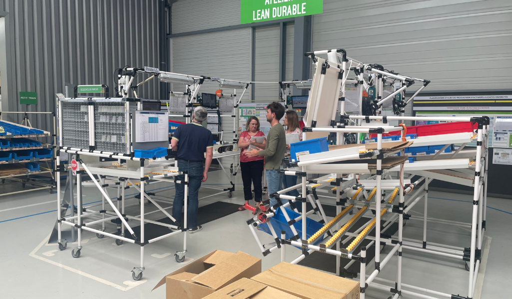 Atelier robotisé dans l'Ecole du Lean durable de Nantes